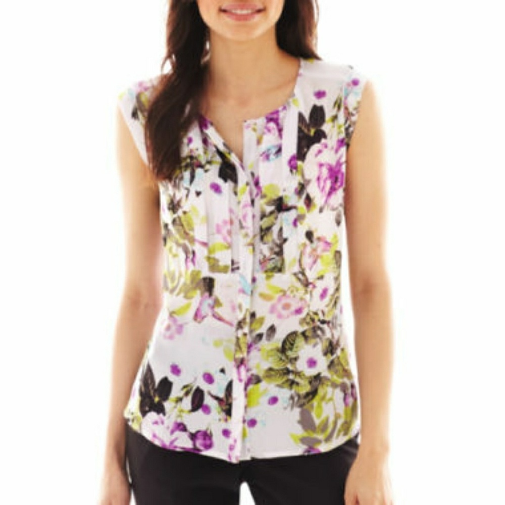 Worthington Sleeveless Blouse